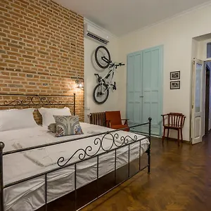 Doors Meidan Design *** טביליסי